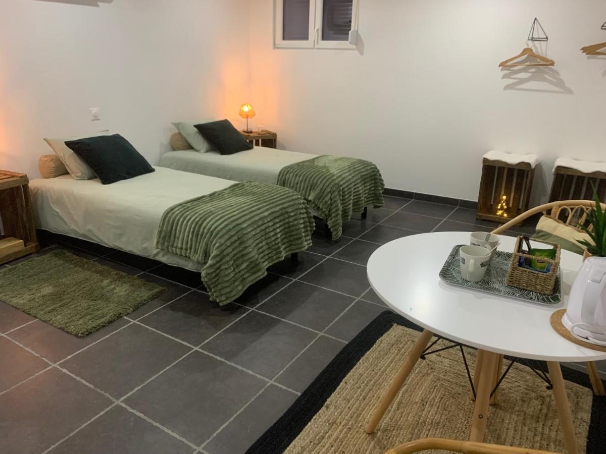 Aux Fines Bulles Gite Et Chambres D Hotes Neuve-Maison エクステリア 写真