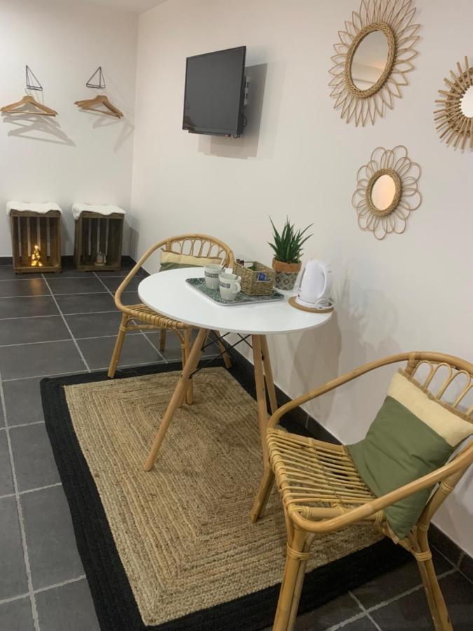 Aux Fines Bulles Gite Et Chambres D Hotes Neuve-Maison エクステリア 写真