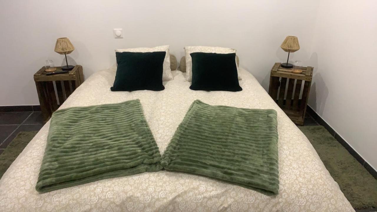 Aux Fines Bulles Gite Et Chambres D Hotes Neuve-Maison エクステリア 写真