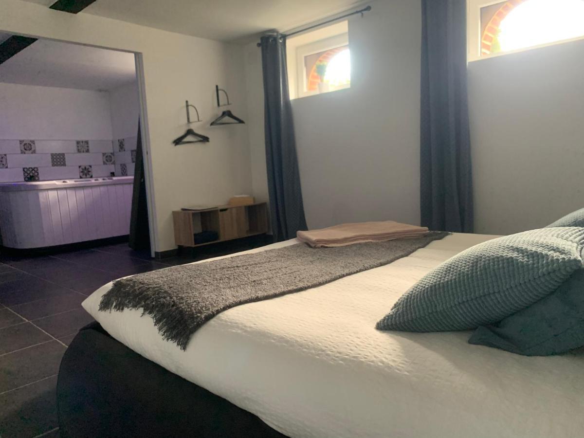 Aux Fines Bulles Gite Et Chambres D Hotes Neuve-Maison エクステリア 写真